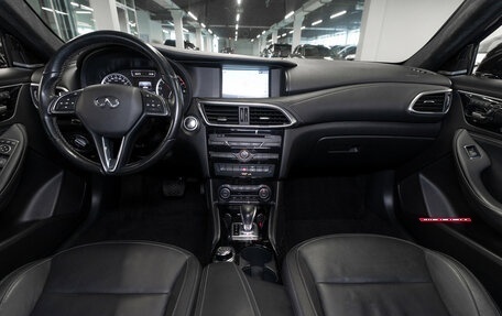 Infiniti QX30, 2017 год, 2 300 000 рублей, 8 фотография