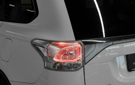 Mitsubishi Outlander III рестайлинг 3, 2014 год, 1 280 000 рублей, 20 фотография