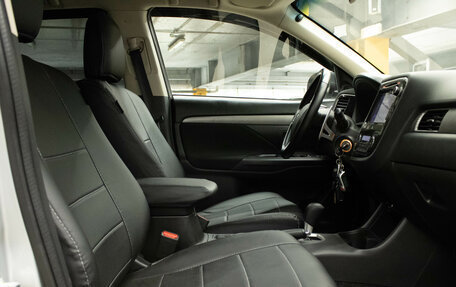 Mitsubishi Outlander III рестайлинг 3, 2013 год, 1 449 000 рублей, 11 фотография