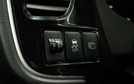 Mitsubishi Outlander III рестайлинг 3, 2013 год, 1 449 000 рублей, 15 фотография