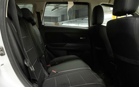 Mitsubishi Outlander III рестайлинг 3, 2013 год, 1 449 000 рублей, 13 фотография