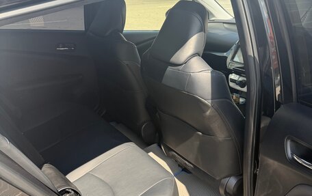 Toyota Prius IV XW50, 2018 год, 2 000 000 рублей, 7 фотография