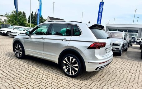 Volkswagen Tiguan II, 2021 год, 2 800 000 рублей, 4 фотография