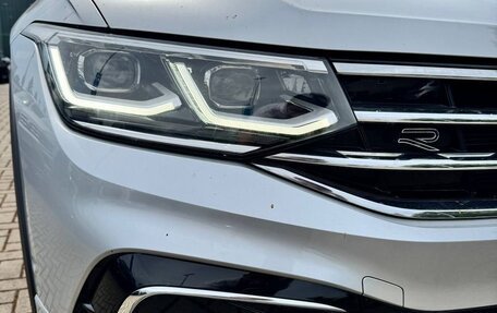 Volkswagen Tiguan II, 2021 год, 2 800 000 рублей, 10 фотография