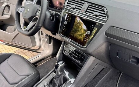 Volkswagen Tiguan II, 2021 год, 2 800 000 рублей, 12 фотография