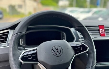 Volkswagen Tiguan II, 2021 год, 2 800 000 рублей, 15 фотография