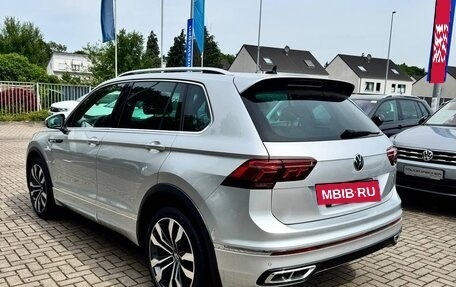 Volkswagen Tiguan II, 2021 год, 2 800 000 рублей, 5 фотография