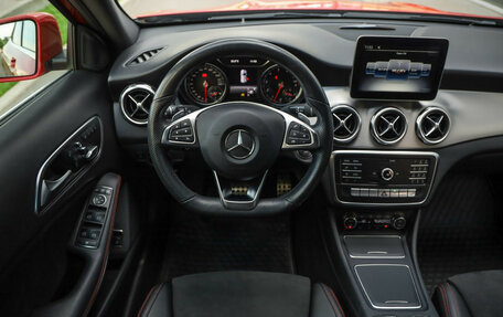 Mercedes-Benz GLA, 2018 год, 2 399 000 рублей, 13 фотография