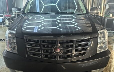 Cadillac Escalade III, 2010 год, 2 350 000 рублей, 1 фотография