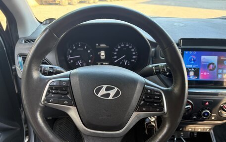 Hyundai Solaris II рестайлинг, 2021 год, 1 050 000 рублей, 4 фотография