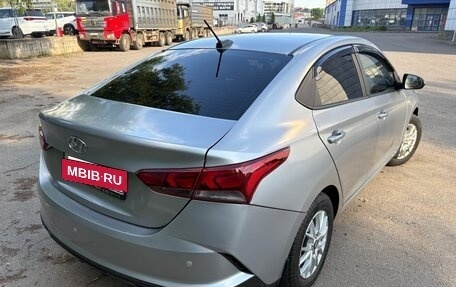 Hyundai Solaris II рестайлинг, 2021 год, 1 050 000 рублей, 3 фотография