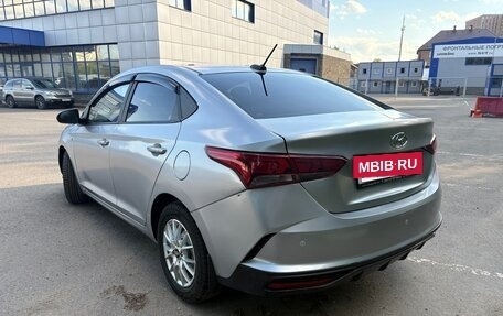 Hyundai Solaris II рестайлинг, 2021 год, 1 050 000 рублей, 2 фотография