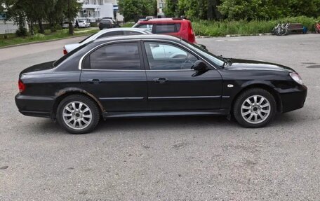 Hyundai Sonata IV рестайлинг, 2005 год, 300 000 рублей, 2 фотография