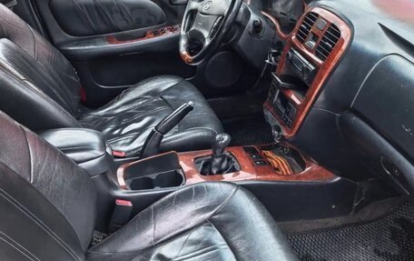 Hyundai Sonata IV рестайлинг, 2005 год, 300 000 рублей, 8 фотография