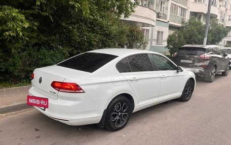 Volkswagen Passat B8 рестайлинг, 2015 год, 1 900 000 рублей, 4 фотография