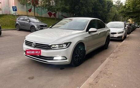 Volkswagen Passat B8 рестайлинг, 2015 год, 1 900 000 рублей, 2 фотография