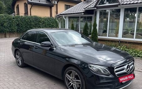 Mercedes-Benz E-Класс, 2019 год, 3 650 000 рублей, 2 фотография