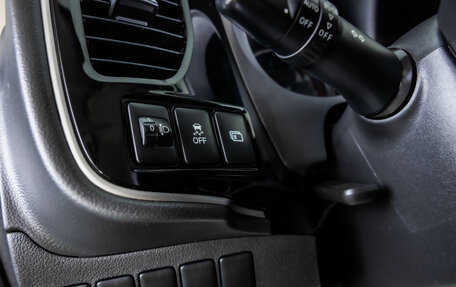 Mitsubishi Outlander III рестайлинг 3, 2021 год, 2 649 000 рублей, 24 фотография