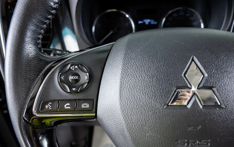 Mitsubishi Outlander III рестайлинг 3, 2021 год, 2 649 000 рублей, 17 фотография