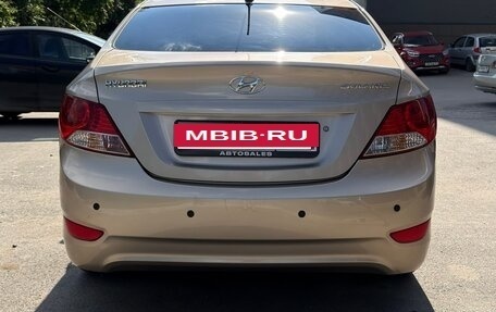 Hyundai Solaris II рестайлинг, 2011 год, 990 000 рублей, 7 фотография