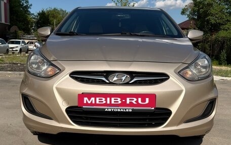 Hyundai Solaris II рестайлинг, 2011 год, 990 000 рублей, 3 фотография