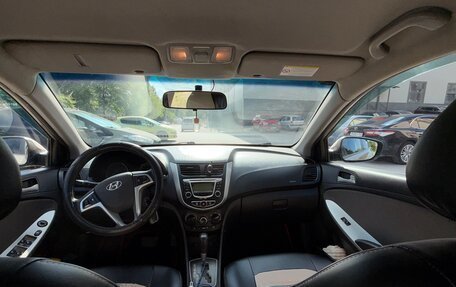 Hyundai Solaris II рестайлинг, 2011 год, 990 000 рублей, 10 фотография