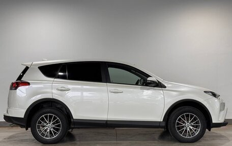 Toyota RAV4, 2017 год, 2 190 000 рублей, 5 фотография