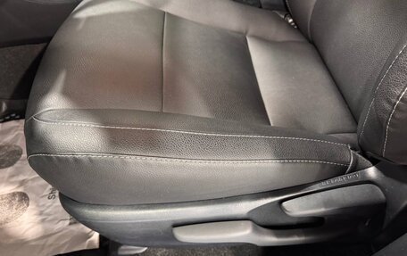 Toyota RAV4, 2017 год, 2 190 000 рублей, 15 фотография
