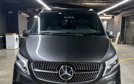 Mercedes-Benz V-Класс, 2022 год, 9 000 000 рублей, 1 фотография