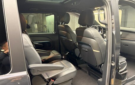 Mercedes-Benz V-Класс, 2022 год, 9 000 000 рублей, 12 фотография