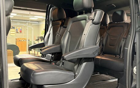 Mercedes-Benz V-Класс, 2022 год, 9 000 000 рублей, 24 фотография