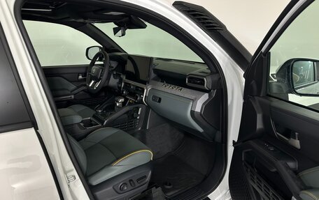 Toyota Tacoma, 2025 год, 11 500 000 рублей, 14 фотография