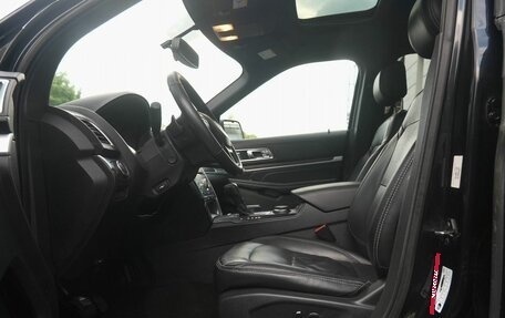 Ford Explorer VI, 2016 год, 2 200 000 рублей, 14 фотография