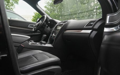 Ford Explorer VI, 2016 год, 2 200 000 рублей, 15 фотография