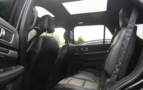 Ford Explorer VI, 2016 год, 2 200 000 рублей, 29 фотография