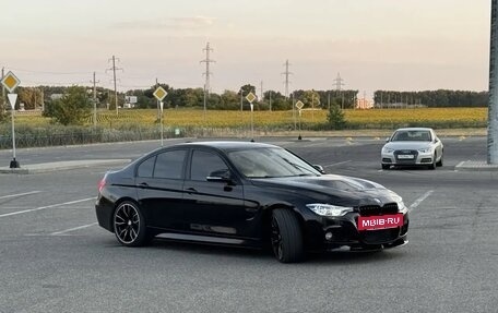 BMW 3 серия, 2017 год, 1 950 000 рублей, 3 фотография