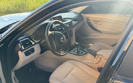 BMW 3 серия, 2017 год, 1 950 000 рублей, 11 фотография
