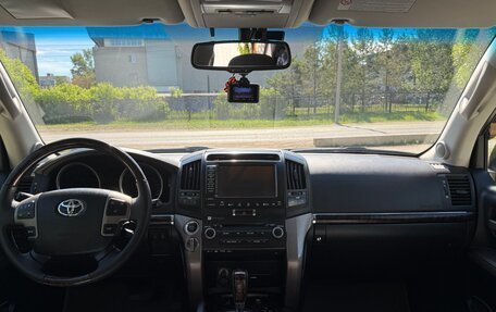 Toyota Land Cruiser 200, 2010 год, 3 950 000 рублей, 6 фотография