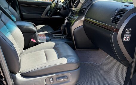 Toyota Land Cruiser 200, 2010 год, 3 950 000 рублей, 8 фотография