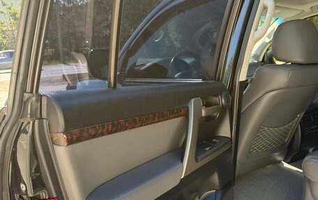 Toyota Land Cruiser 200, 2010 год, 3 950 000 рублей, 15 фотография
