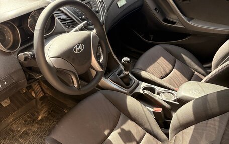 Hyundai Elantra V, 2015 год, 675 000 рублей, 7 фотография
