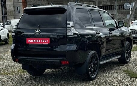 Toyota Land Cruiser Prado 150 рестайлинг 2, 2021 год, 5 990 000 рублей, 6 фотография