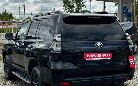 Toyota Land Cruiser Prado 150 рестайлинг 2, 2021 год, 5 990 000 рублей, 7 фотография