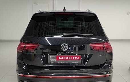 Volkswagen Tiguan II, 2021 год, 4 243 000 рублей, 7 фотография