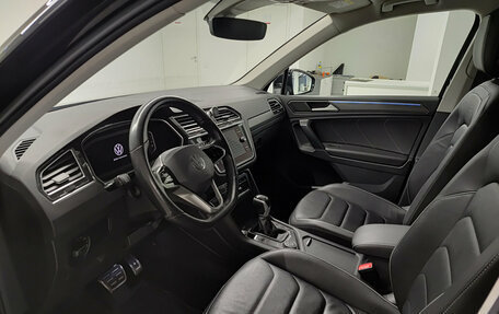 Volkswagen Tiguan II, 2021 год, 4 243 000 рублей, 20 фотография
