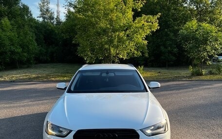 Audi A4, 2012 год, 2 400 000 рублей, 2 фотография