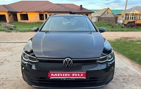 Volkswagen Golf VIII, 2021 год, 1 830 000 рублей, 5 фотография