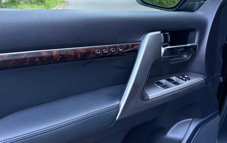 Toyota Land Cruiser 200, 2015 год, 5 700 000 рублей, 14 фотография
