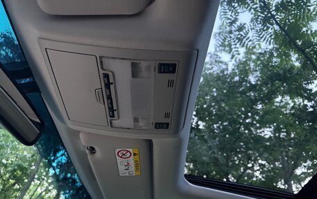 Toyota Land Cruiser 200, 2015 год, 5 700 000 рублей, 19 фотография
