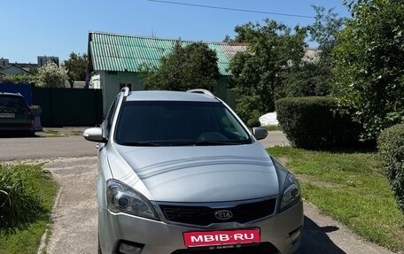 KIA cee'd I рестайлинг, 2011 год, 675 000 рублей, 1 фотография